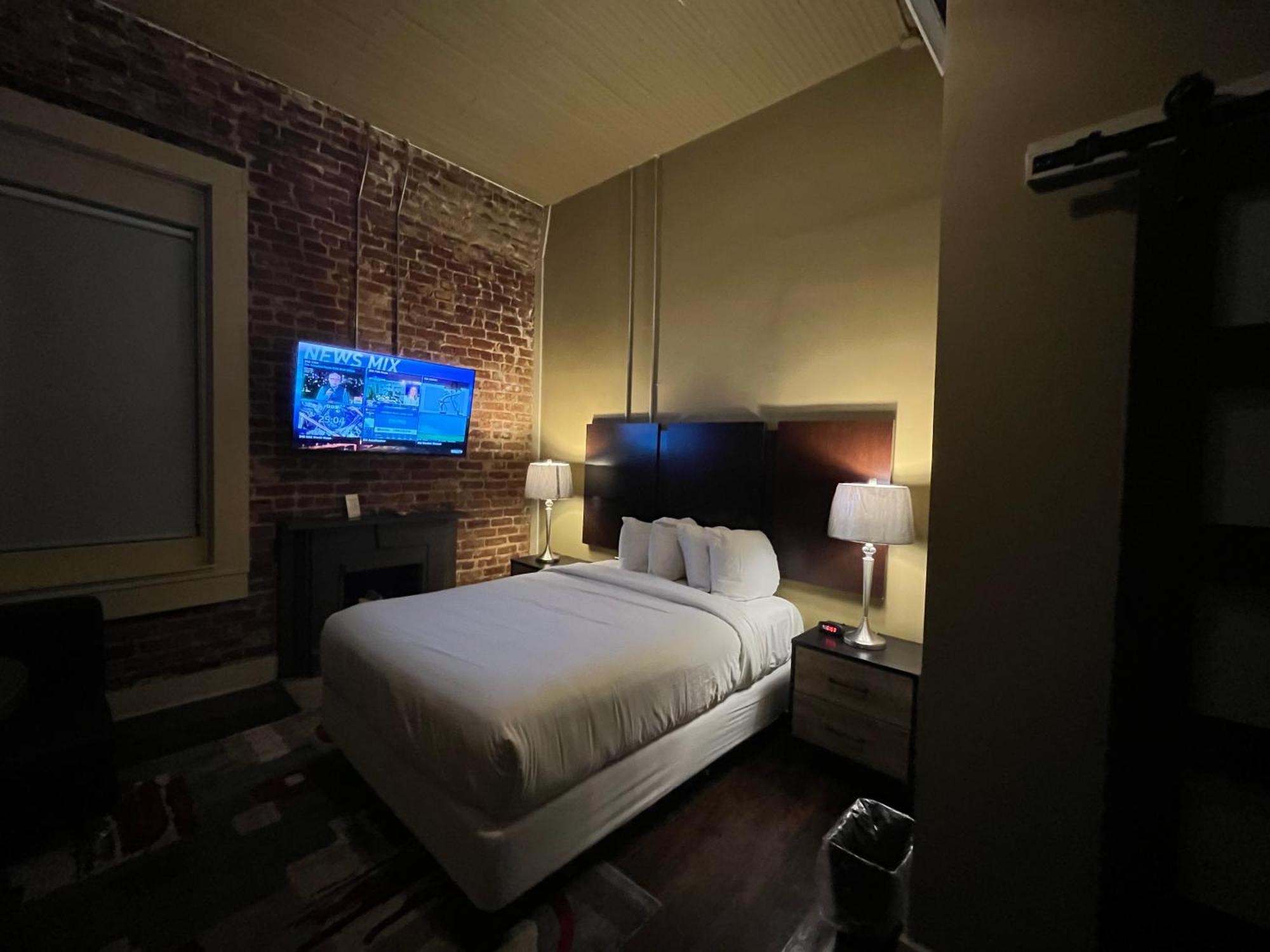 The Skylight Hotel Greenville Exteriör bild