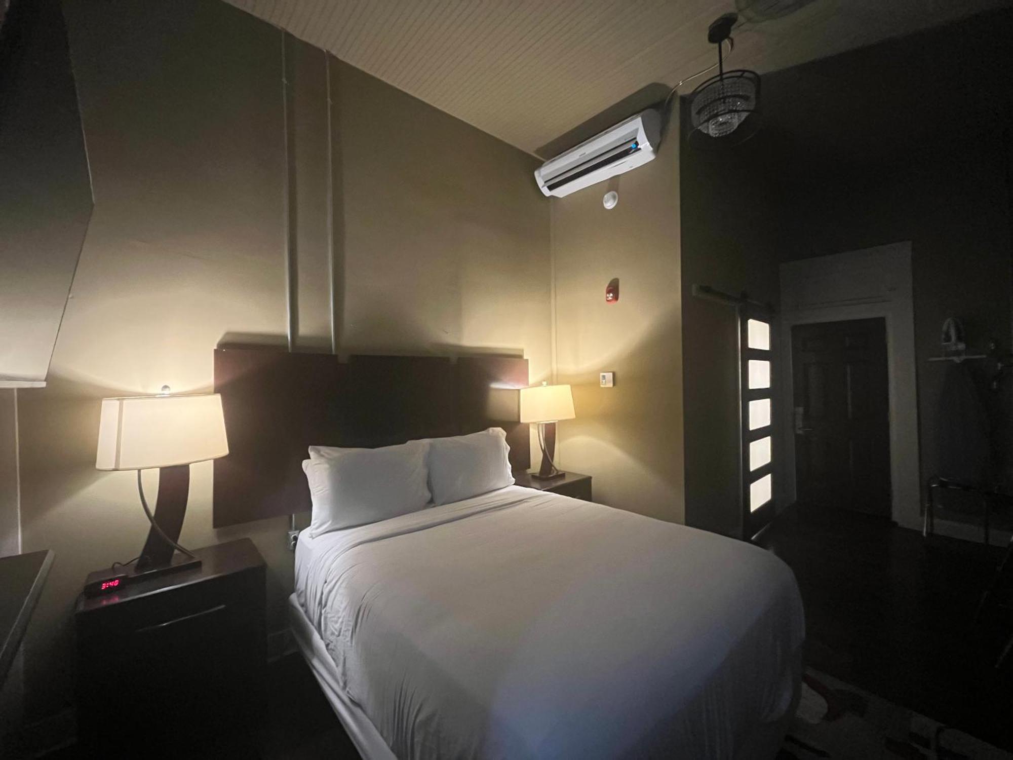 The Skylight Hotel Greenville Exteriör bild